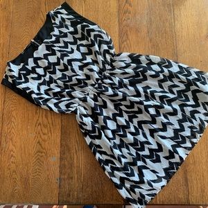 Ladies sleeveless dress